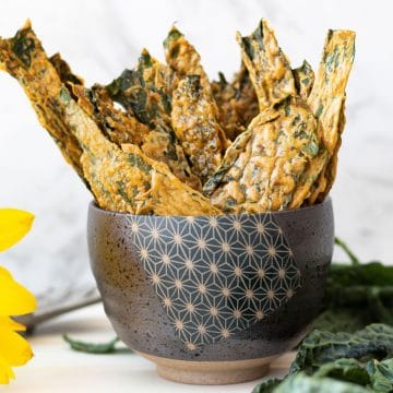 Cheesy Miso Kale Chips in a bowl